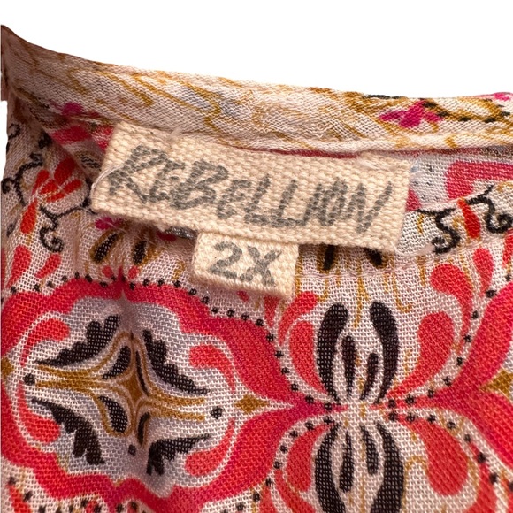 Rebellion Red and Cream Paisley Boho Asymmetrical Bell Sleeve Dress 100% Rayon - Picture 12 of 16